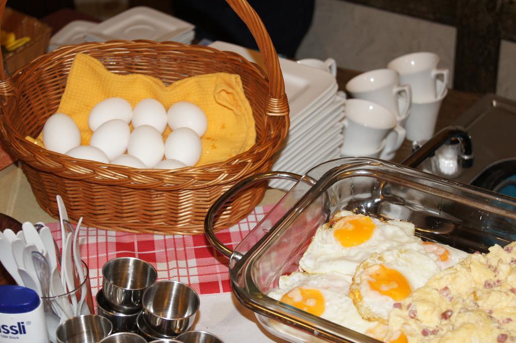 Hotel Dorfkrug Buesum Екстериор снимка